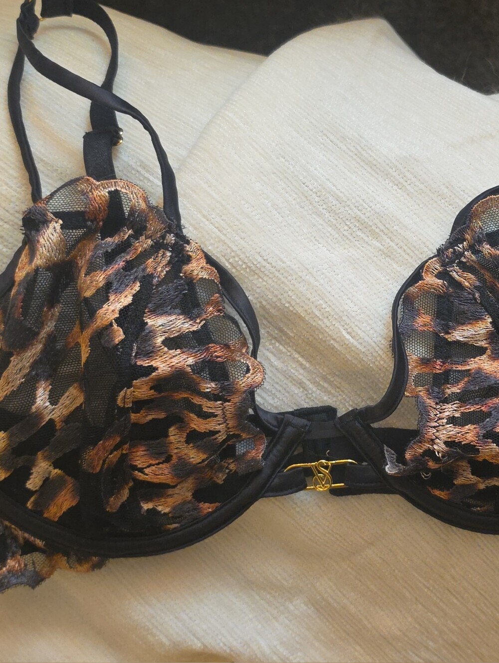 Victoria's Secret Leopard Lace Underwire Bra - Black & Brown 34C 36B